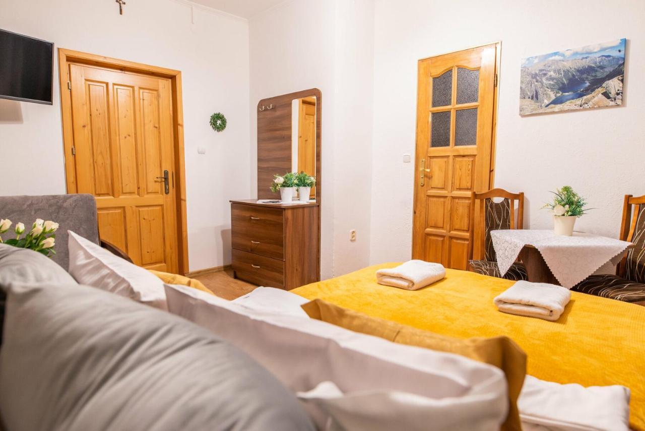 Rodzinny Dom I Apartamenty U Ciwersa Z Balia W Ogrodzie Бялка-Татшанська Екстер'єр фото