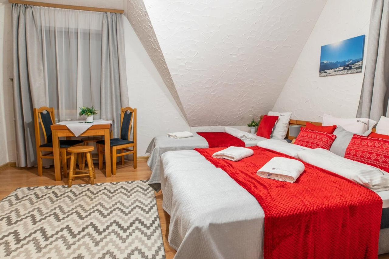 Rodzinny Dom I Apartamenty U Ciwersa Z Balia W Ogrodzie Бялка-Татшанська Екстер'єр фото